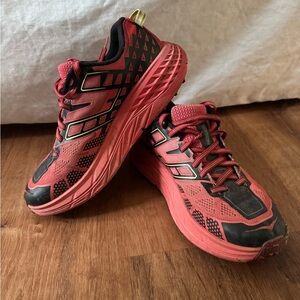 HOKA speedgoat size 6.5